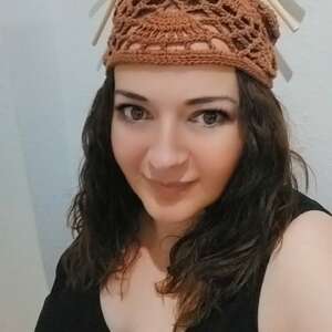 Bandana de Crochet Artesanal – Marrón Tierra